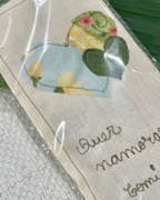 Pouch Aromas de Lavanda com bordado Quer namorar comigo?